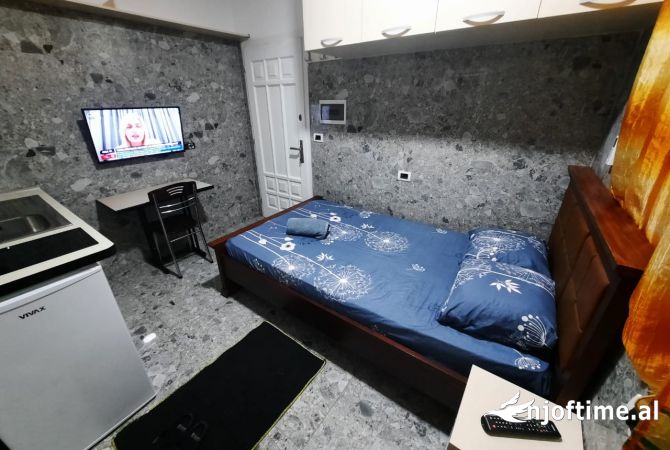 Super grzonjer,kati 2te,Me ballkon,7min nga Bulevardi  I Ri,I mir kompletuar me te gjitha.,