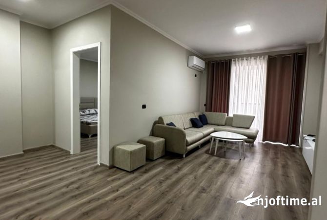 Shtepi me qera 1+1 ne Tirane - 651 Euro