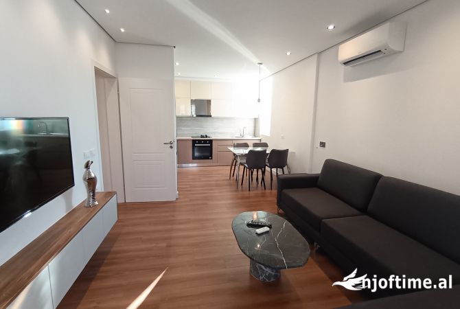 Shtepi me qera 2+1 ne Tirane - 550 Euro
