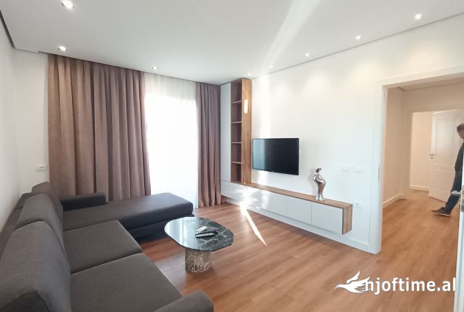 Shtepi me qera 2+1 ne Tirane - 550 Euro