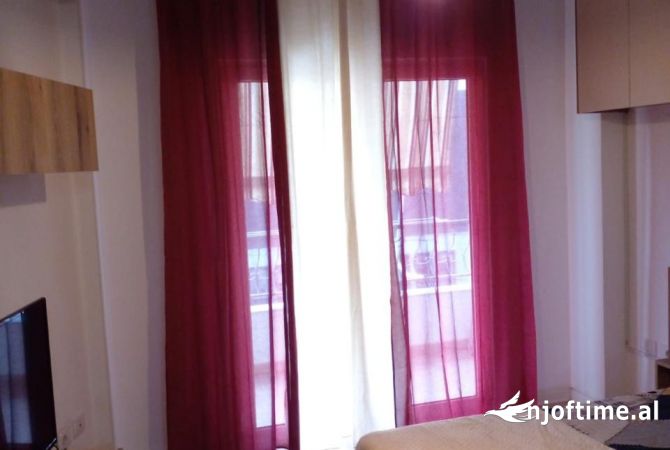 Shtepi me qera Garsoniere ne Tirane - 40,000 Leke