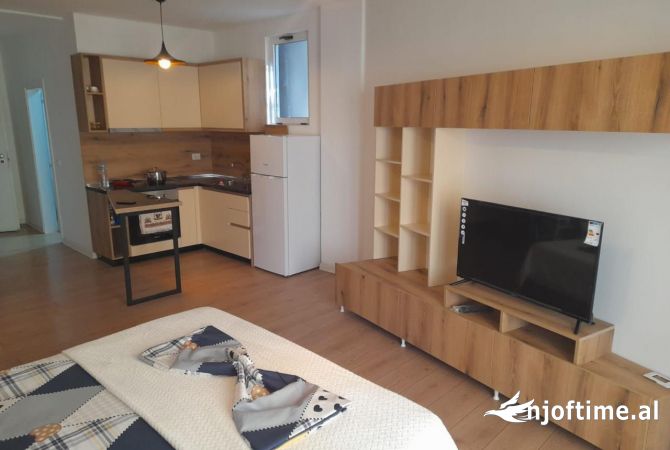 Shtepi me qera Garsoniere ne Tirane - 40,000 Leke