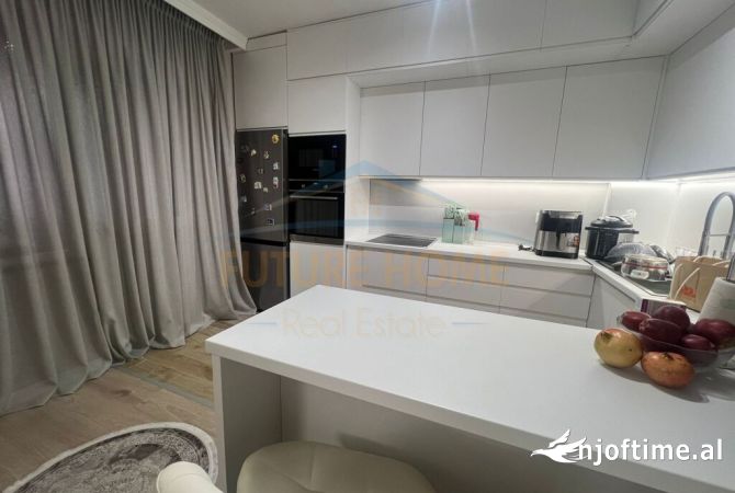 Shtepi ne shitje Apartament ne Tirane, 2+1, Mobilimi E mobiluar, Pagesa 215,000  Euro.