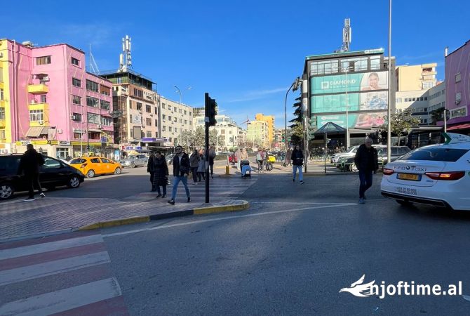 Ambient biznesi ne shitje 1+1 ne Tirane - 240,000 Euro