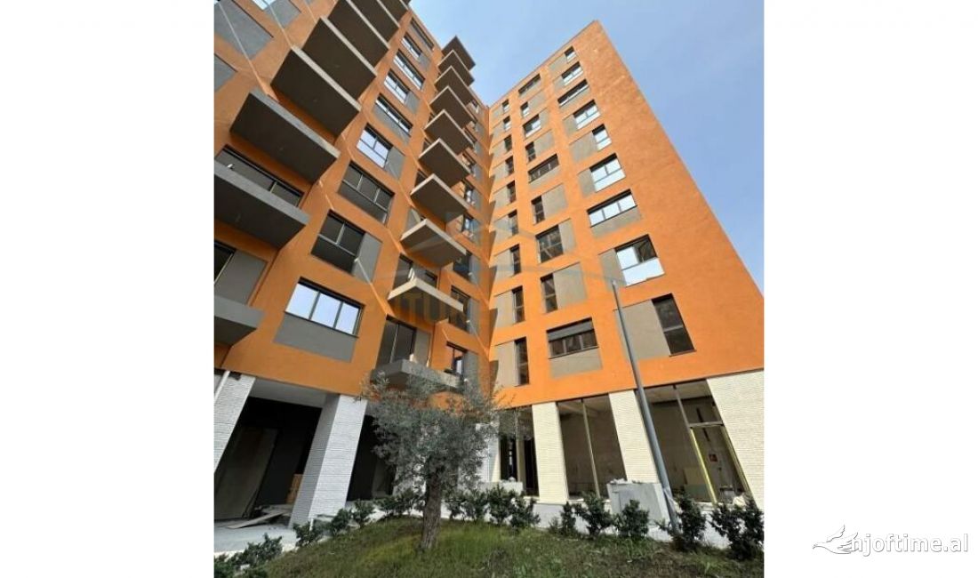 Shtepi ne shitje Apartament ne Tirane, 3+1, Mobilimi Bosh, pa mobiluar, Pagesa 240,000  Euro.