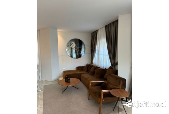 Shtepi ne shitje Apartament ne Tirane, 2+1, Mobilimi E mobiluar, Pagesa 280,000  Euro.