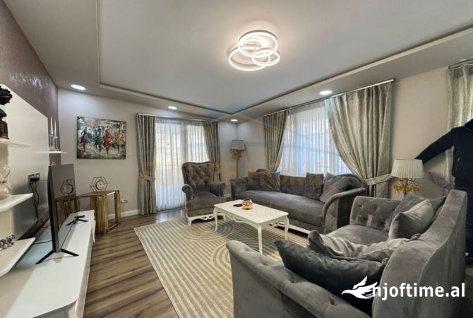 Shtepi me qera Apartament ne Tirane, 3+1, Mobilimi E mobiluar, Pagesa 1,200  Euro.