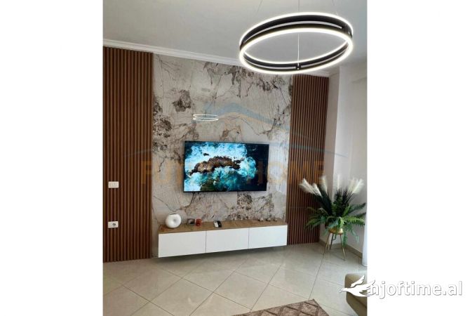 Shtepi ne shitje 2+1 ne Tirane - 143,000 Euro