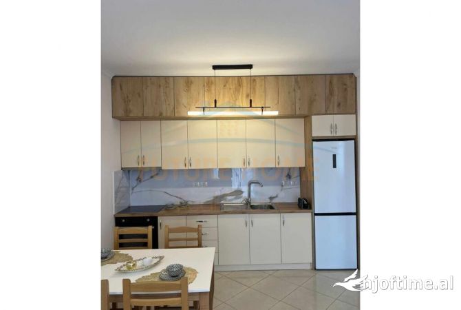 Shtepi ne shitje Apartament ne Tirane, 2+1, Mobilimi E mobiluar, Pagesa 143,000  Euro.