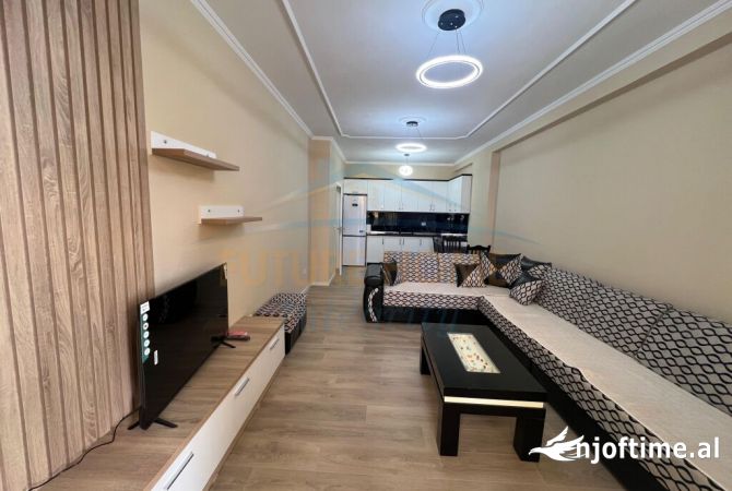 Shtepi me qera Apartament ne Tirane, 1+1, Mobilimi E mobiluar, Pagesa 700  Euro.