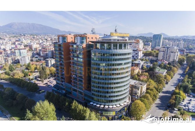 Ambient biznesi me qera 3+1 ne Tirane - 13,000 Euro
