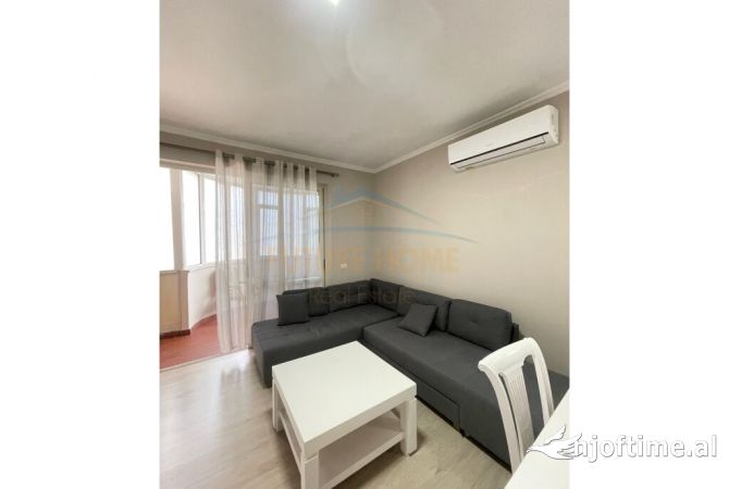 Shtepi me qera Apartament ne Tirane, 1+1, Mobilimi E mobiluar, Pagesa 700  Euro.