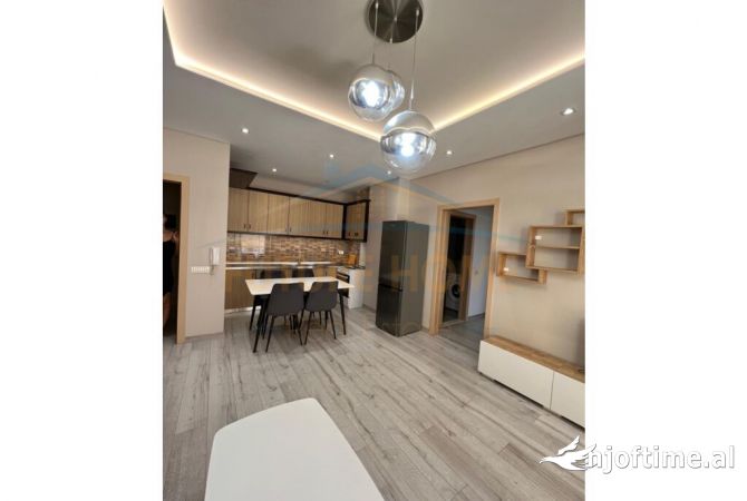 Shtepi me qera 2+1 ne Tirane - 500 Euro