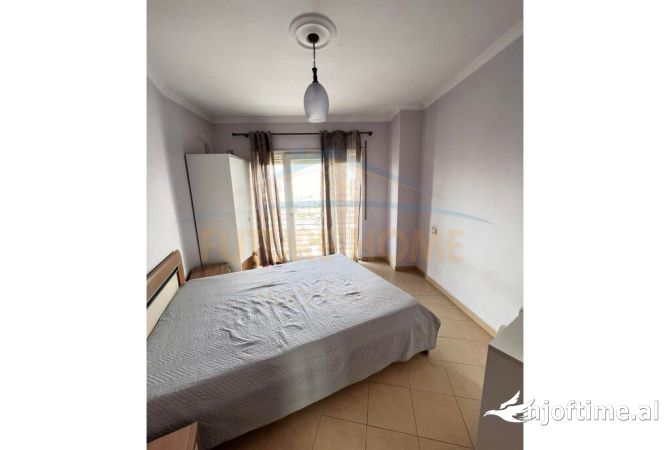 Shtepi ne shitje Apartament ne Tirane, 2+1, Mobilimi Pjeserisht e mobiluar, Pagesa 130,000  Euro.