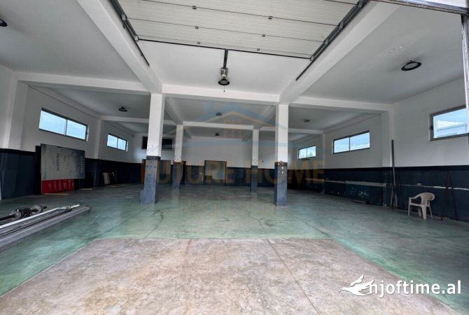 Ambient biznesi me qera 4+1 ne Durres - 2,000 Euro