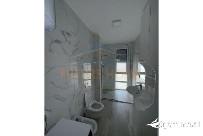 Shtepi ne shitje Apartament ne Durres, 2+1, Mobilimi E mobiluar, Pagesa 225,000  Euro.