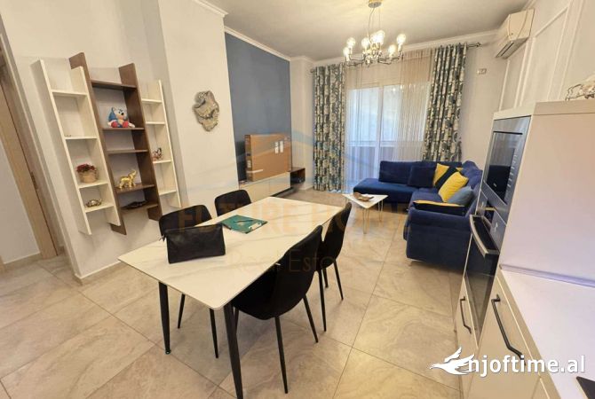 Shtepi me qera 2+1 ne Tirane - 650 Euro