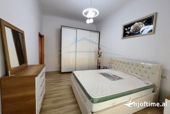 Shtepi ne shitje Apartament ne Tirane, 2+1, Mobilimi E mobiluar, Pagesa 145,000  Euro.