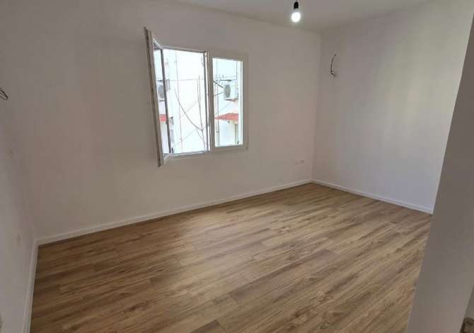 Shtepi ne shitje Apartament ne Tirane, 2+1, Mobilimi Bosh, pa mobiluar, Pagesa 129,000  Euro.