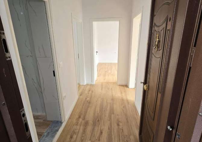 Shtepi ne shitje Apartament ne Tirane, 2+1, Mobilimi Bosh, pa mobiluar, Pagesa 129,000  Euro.