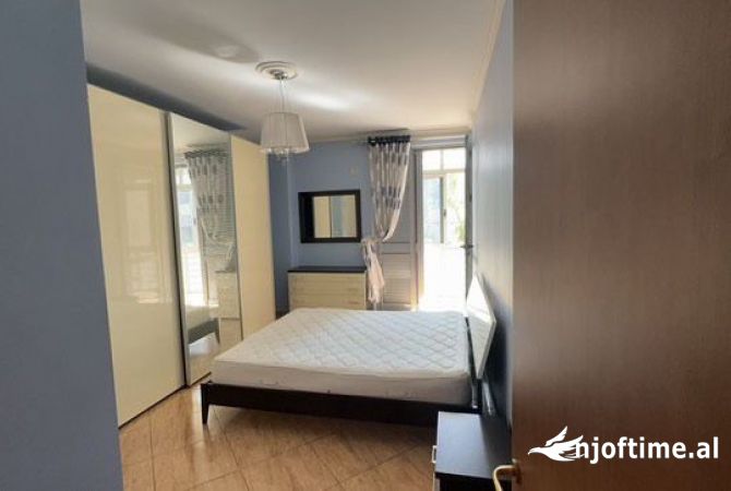 Shtepi me qera 2+1 ne Tirane - 650 Euro