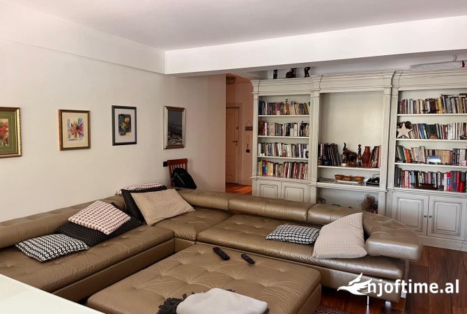 Shtepi me qera 2+1 ne Tirane - 900 Euro