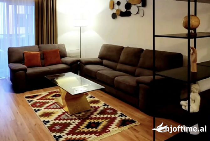 Shtepi me qera 2+1 ne Tirane - 1,200 Euro