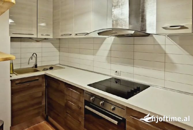 Shtepi me qera Apartament ne Tirane, 2+1, Mobilimi E mobiluar, Pagesa 1,200  Euro.