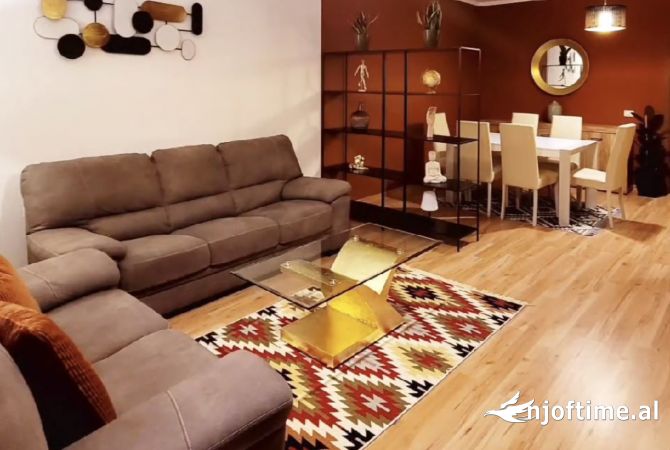 Shtepi me qera 2+1 ne Tirane - 1,200 Euro