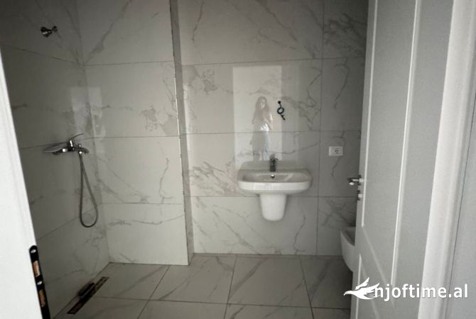 Apartament per Qera 1+1 Tek Kompleksi Vila L2, Astir