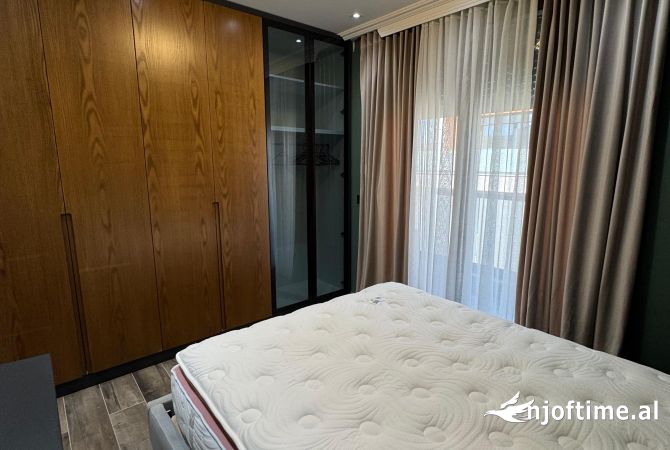 Shtepi me qera Apartament ne Tirane, 1+1, Mobilimi E mobiluar, Pagesa 800  Euro.