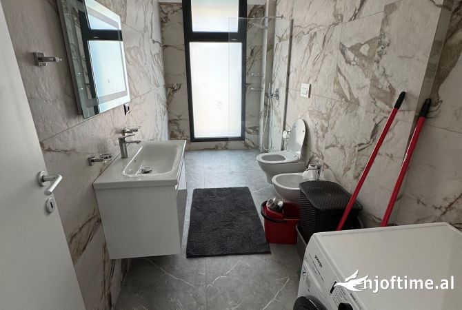 Shtepi me qera Apartament ne Tirane, 1+1, Mobilimi E mobiluar, Pagesa 800  Euro.