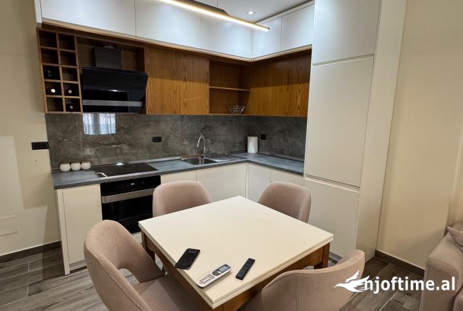 Shtepi me qera 1+1 ne Tirane - 800 Euro