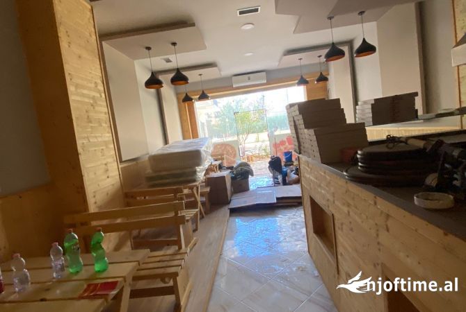 Ambient biznesi me qera 2+1 ne Tirane - 500 Euro