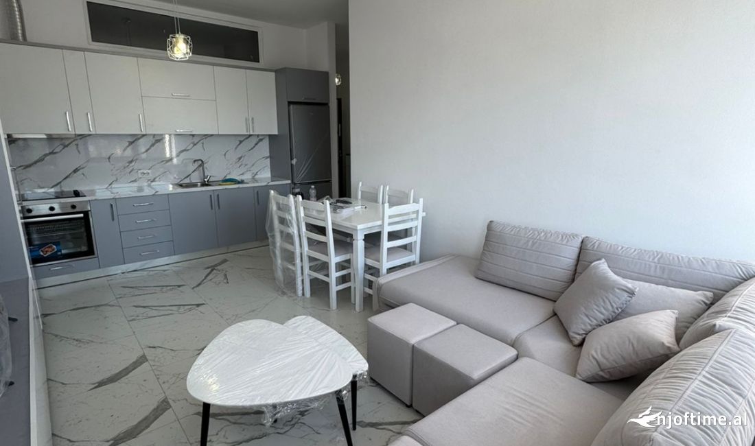 Shtepi me qera Apartament ne Tirane, 2+1, Mobilimi E mobiluar, Pagesa 550  Euro.