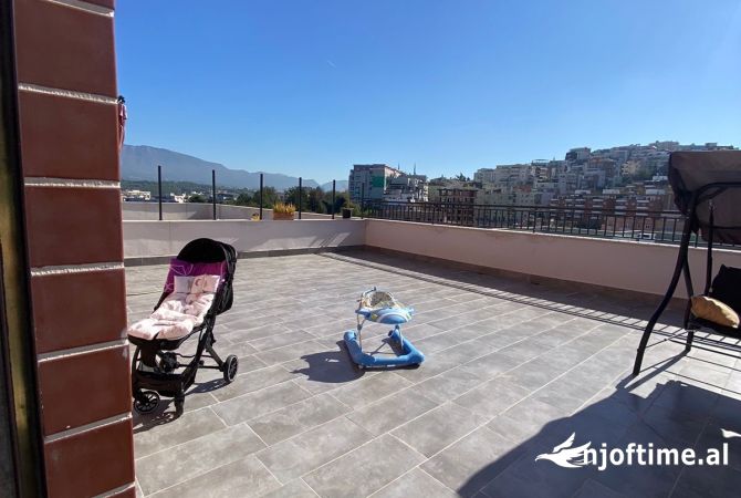 Shtepi ne shitje Apartament ne Tirane, 2+1, Mobilimi E mobiluar, Pagesa 290,000  Euro.