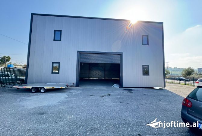 Ambient biznesi me qera 4+1 ne Tirane - 2,200 Euro