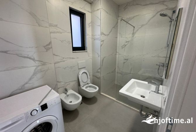 Shtepi ne shitje Apartament ne Tirane, 2+1, Mobilimi E mobiluar, Pagesa 195,000  Euro.