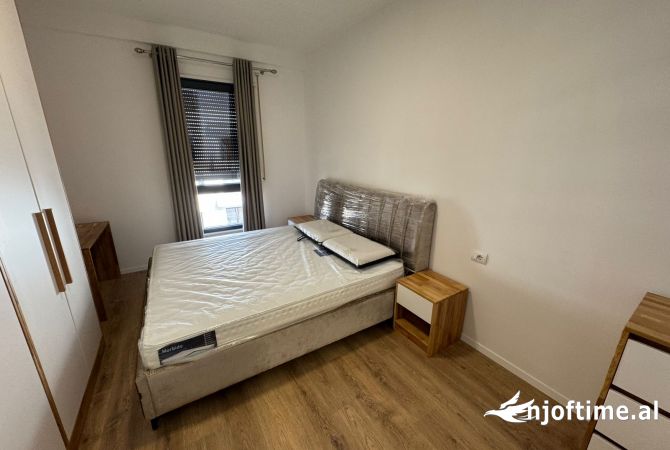 Shtepi me qera Apartament ne Tirane, 2+1, Mobilimi E mobiluar, Pagesa 900  Euro.