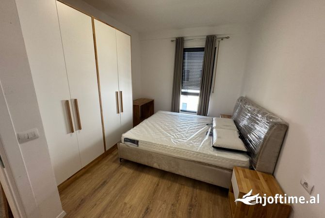 Shtepi me qera 2+1 ne Tirane - 900 Euro