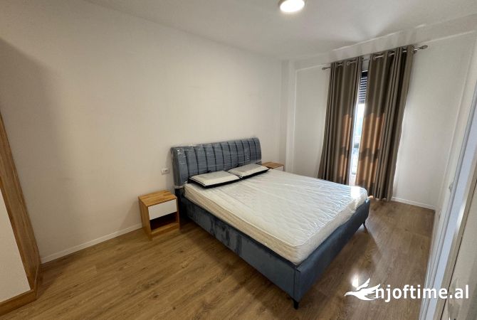 Shtepi ne shitje Apartament ne Tirane, 2+1, Mobilimi E mobiluar, Pagesa 218,000  Euro.