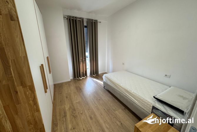 Appartamento in affitto a Tirana 2+1, Arredato