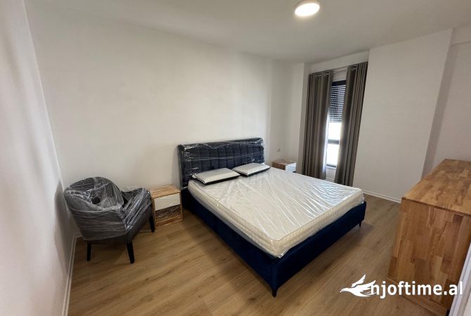 Shtepi ne shitje Apartament ne Tirane, 3+1, Mobilimi E mobiluar, Pagesa 278,000  Euro.