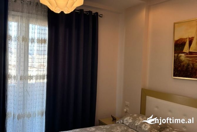 Shtepi me qera Apartament ne Tirane, 1+1, Mobilimi E mobiluar, Pagesa 850  Euro.