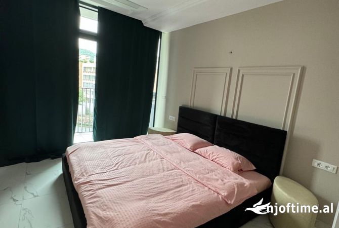 Shtepi me qera Apartament ne Tirane, 2+1, Mobilimi E mobiluar, Pagesa 2,000  Euro.