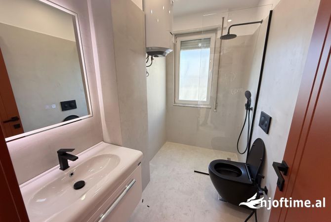 Shtepi ne shitje Apartament ne Tirane, 1+1, Mobilimi E mobiluar, Pagesa 155,000  Euro.