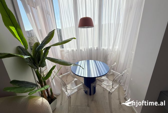 Shtepi ne shitje Apartament ne Tirane, 1+1, Mobilimi E mobiluar, Pagesa 131,000  Euro.
