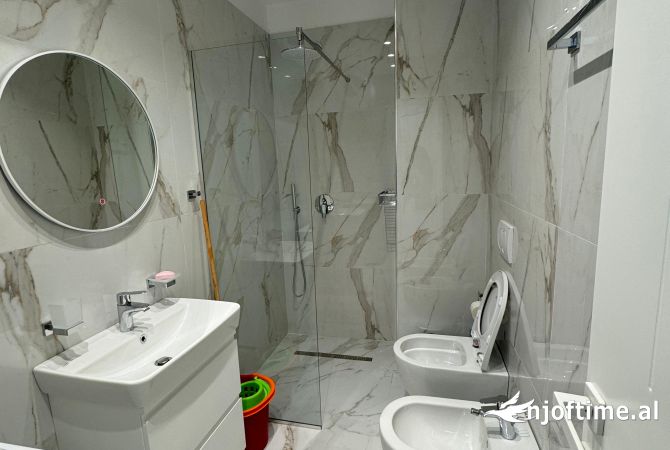 Shtepi me qera Apartament ne Tirane, 1+1, Mobilimi E mobiluar, Pagesa 600  Euro.