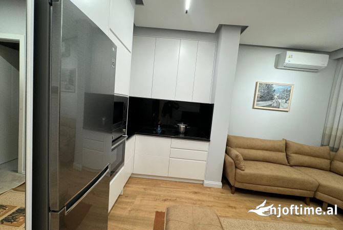 Shtepi me qera Apartament ne Tirane, 1+1, Mobilimi E mobiluar, Pagesa 600  Euro.