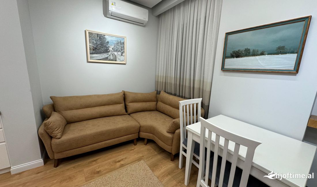 Shtepi me qera Apartament ne Tirane, 1+1, Mobilimi E mobiluar, Pagesa 600  Euro.